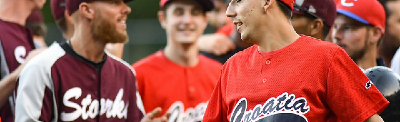 29505880235_2d7ef209bc_z